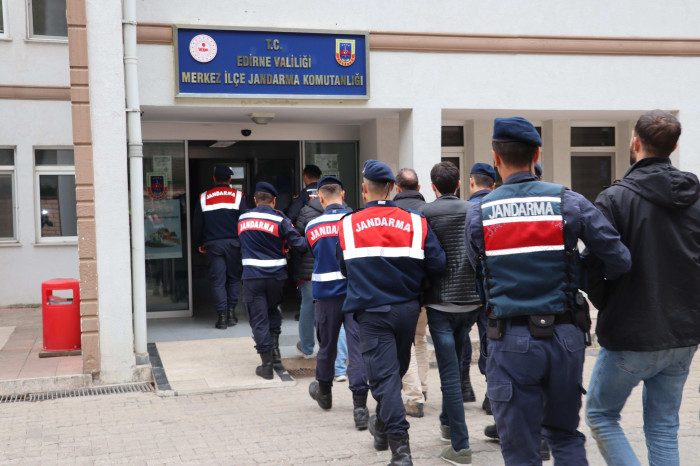 Yunanistan'a kaçmaya çalışan 5 terör örgütü üyesi yakalandı
